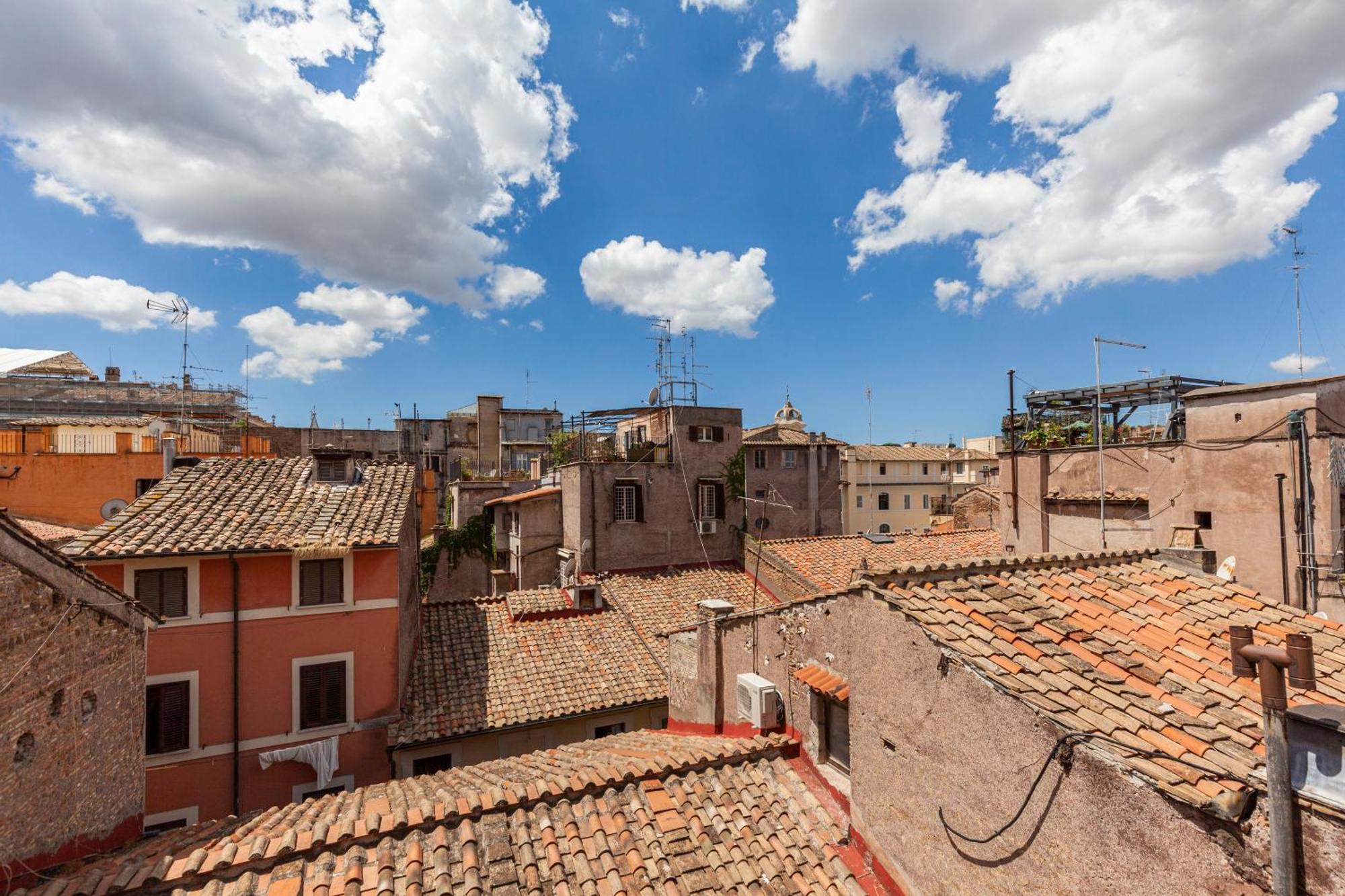Apartment Campo Dei Fiori Sun With Balcony Rom